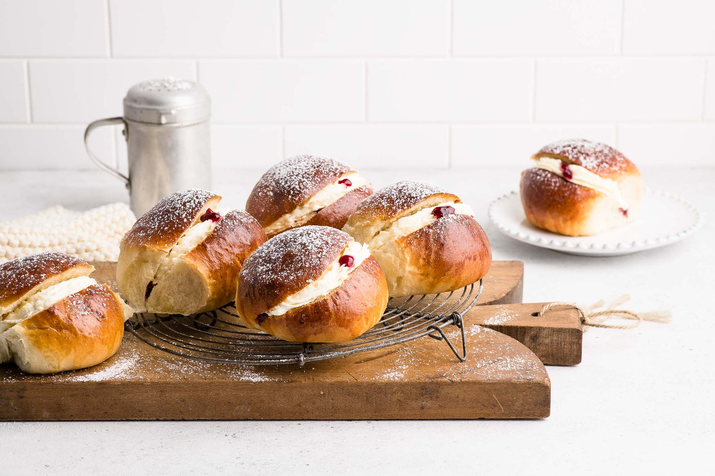 Cream Buns